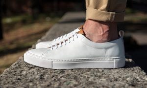 men's spring fashion white sneakers