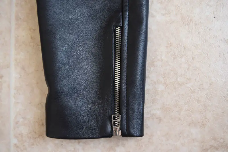 zipper closeup on the Beckett Simonon Atlas Jacket